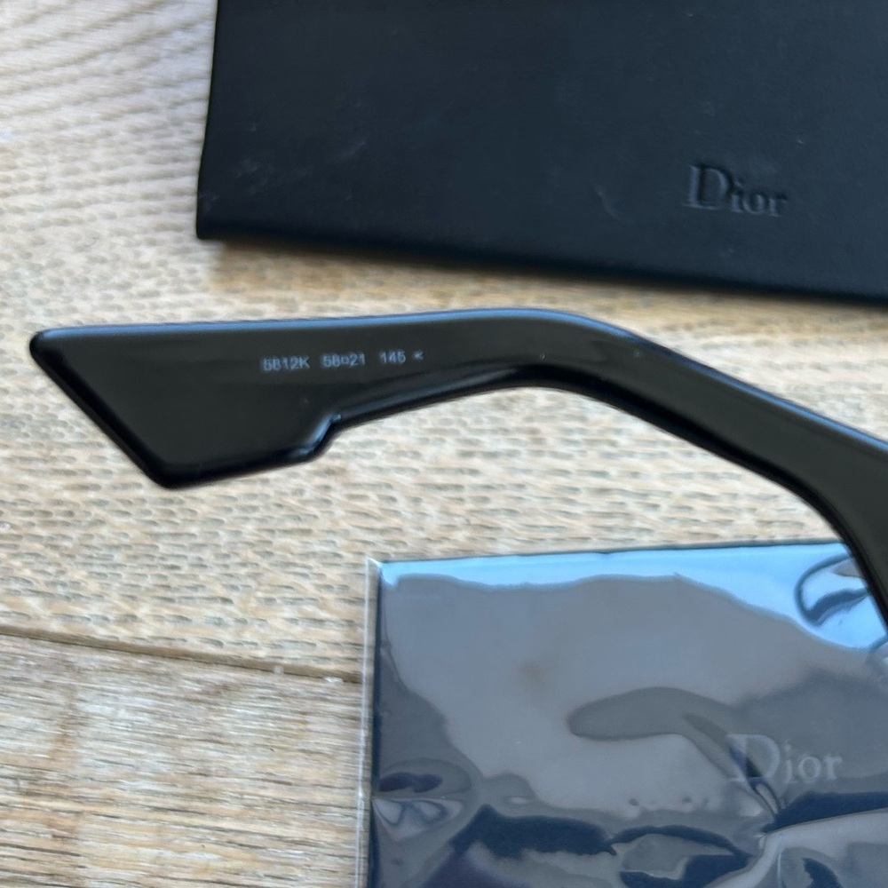 Dior Spirit Sunglasses - Picture 10 of 11